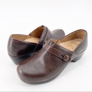 Dansko Womens Size 41 Solstice Brown Clogs